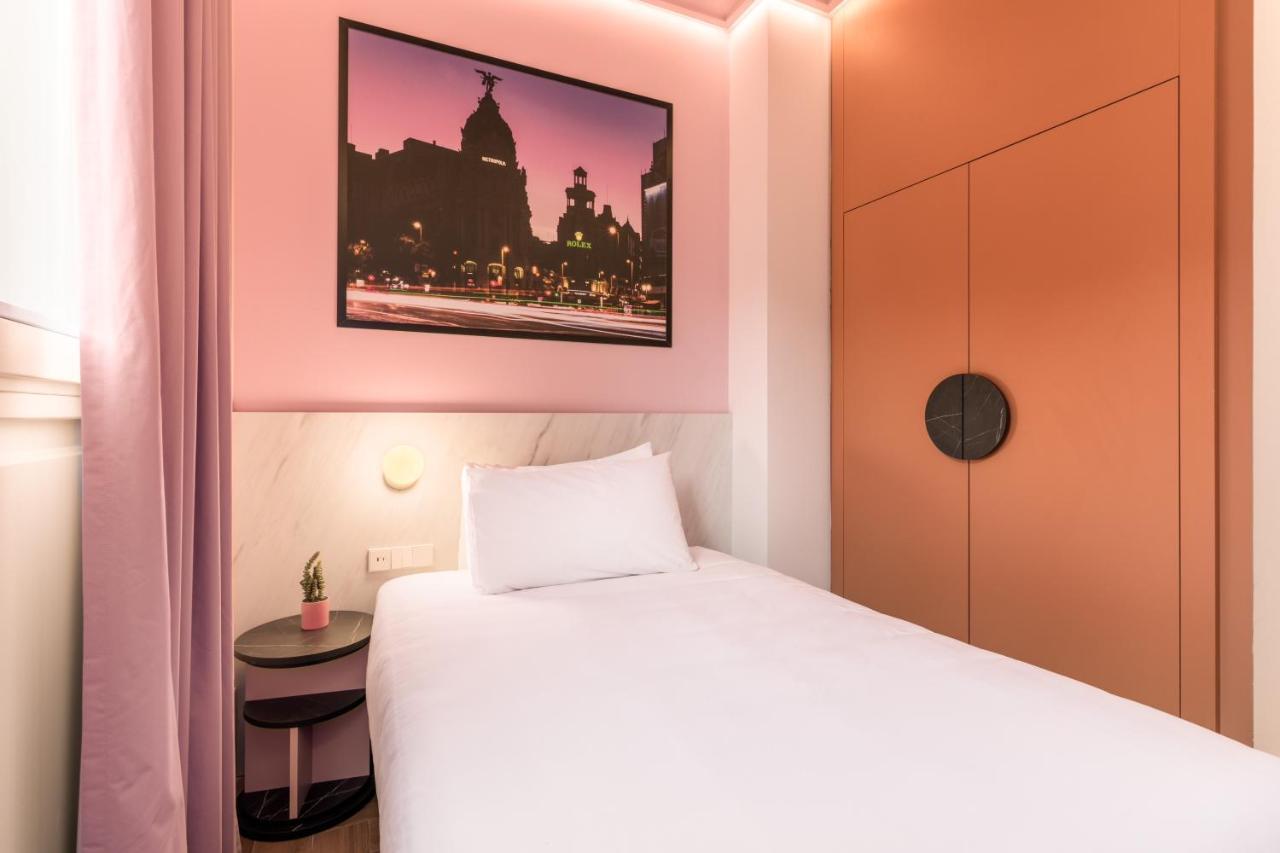 Ikonik Gran Via Hotel Madrid Luaran gambar